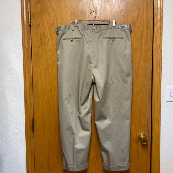 Roundtree & Yorke Men’s dress slacks size 44/29 with comfort waistband - Picture 5 of 6